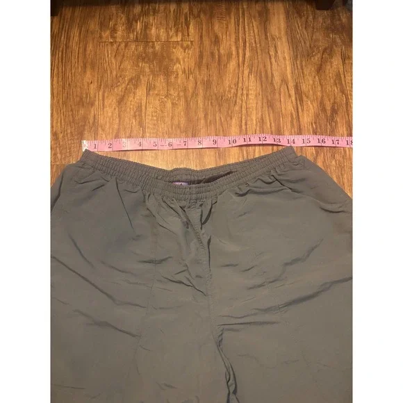 Patagonia Men's 6" Grey Hybrid Board Shorts Size L Elastic Waist Pockets Lined - Picture 2 of 6